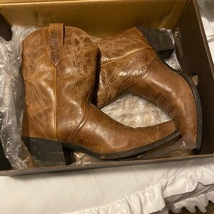 ★ARIAT COWGIRL BOOTS ★